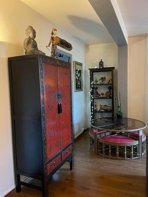 Appartement Sur Le Parvis De La Cathedrale Санлис Экстерьер фото